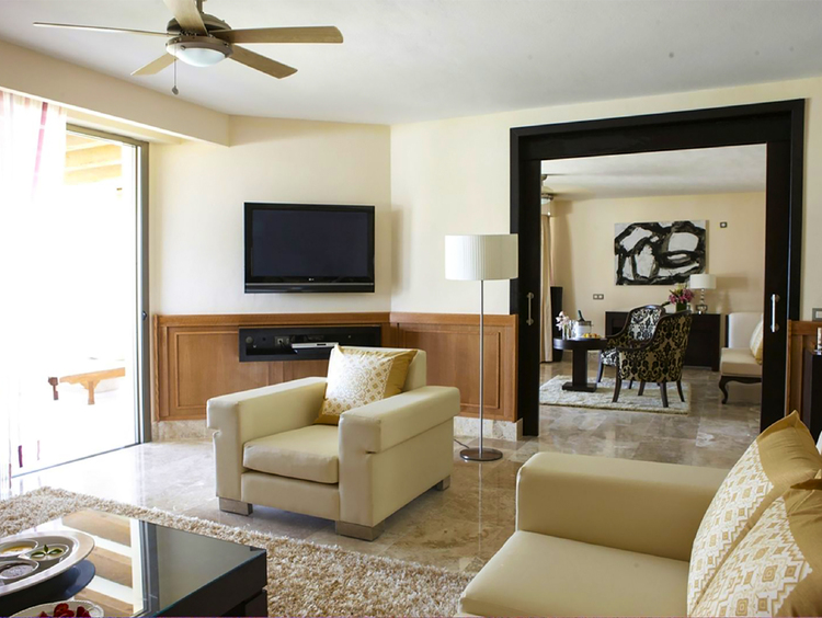 Honeymoon Suite at a Cancun Resort