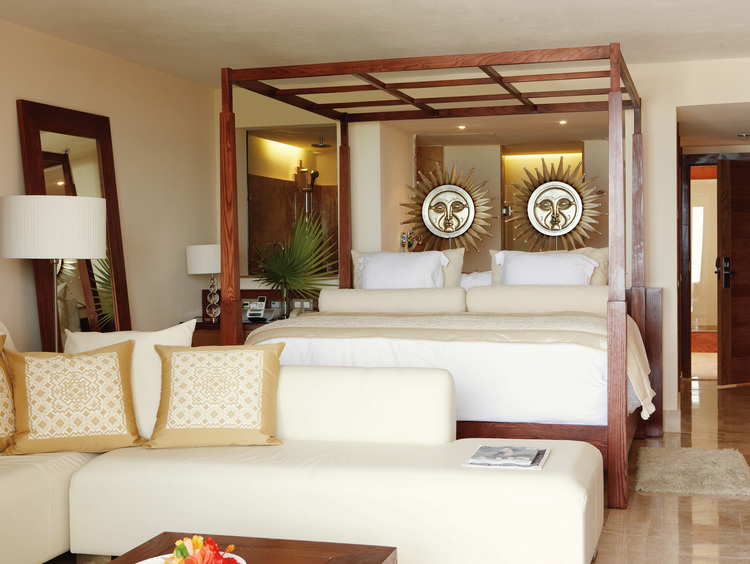 Cancun Luxury Jacuzzi Suites