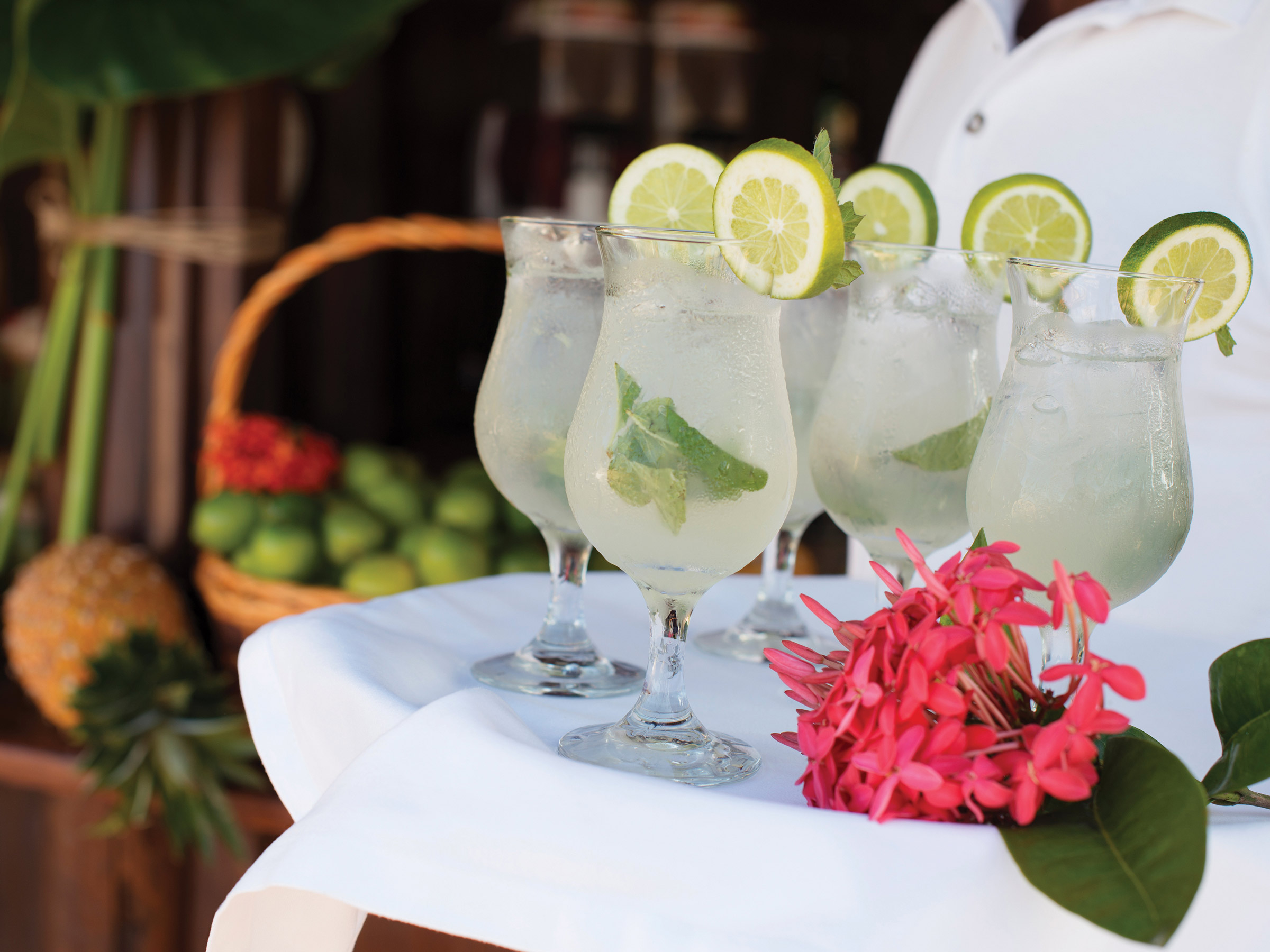 Best Bars in a Cancun Resort