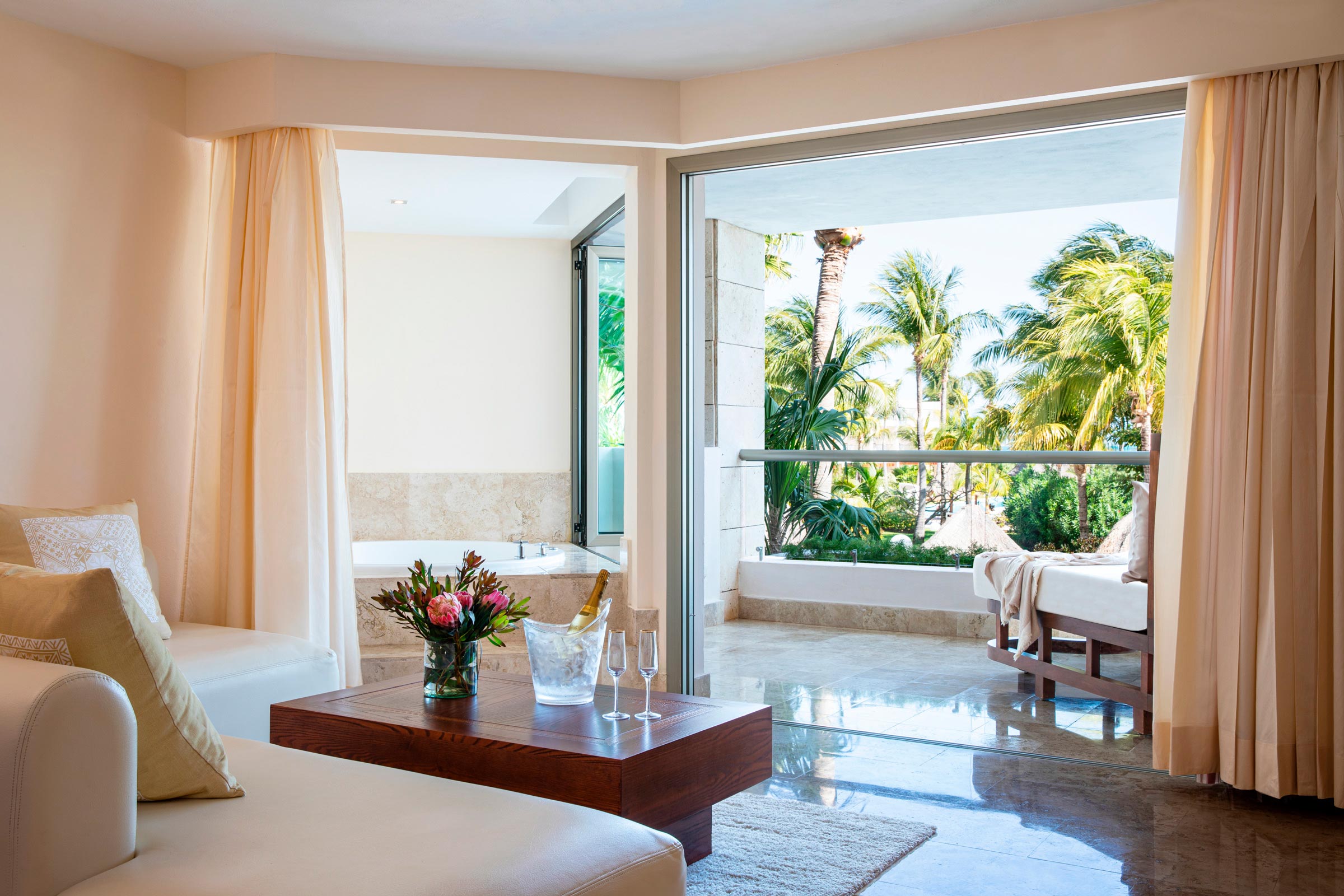 Junior Suite Pool View Excellence Club Excellence Playa Mujeres